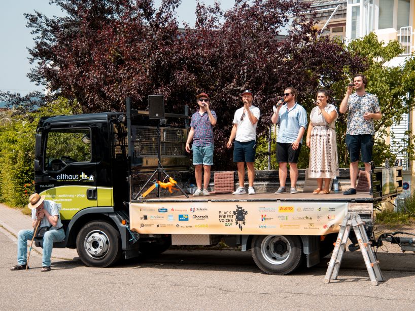 Mitsing-Truck mit Unduzo beim Black Forest Voices Festival